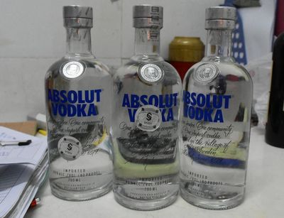 深夜突擊!佛山昨晚清查酒類經(jīng)營(yíng)單位124家、查扣酒類產(chǎn)品281支!